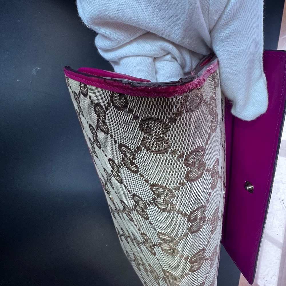 Gucci Beige and Magenta  Women's Wallet - Picture 9 of 13